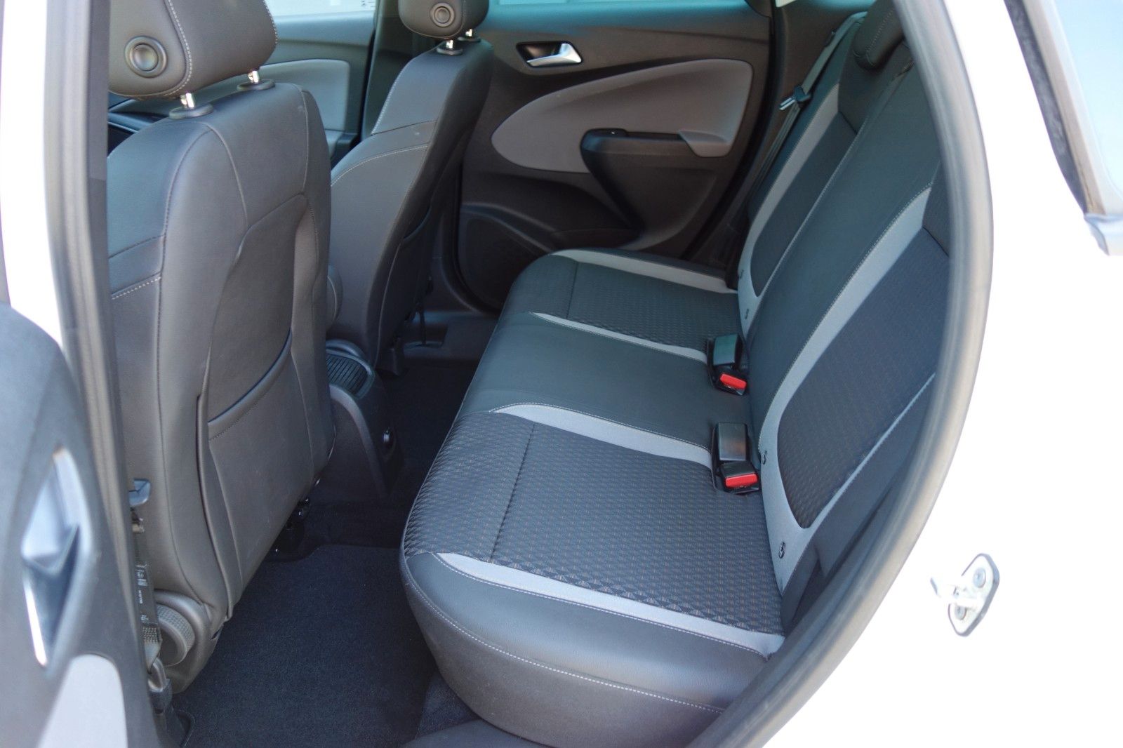 Opel Crossland (X) 1.5D Innovation - Samsaru's Car Outlet