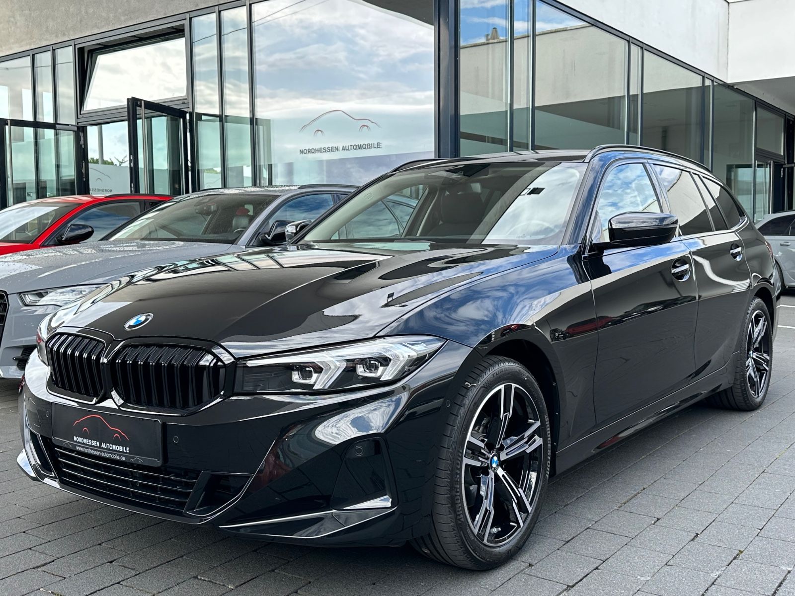 BMW 320 d xDrive Touring M Sport - Samsaru's Car Outlet