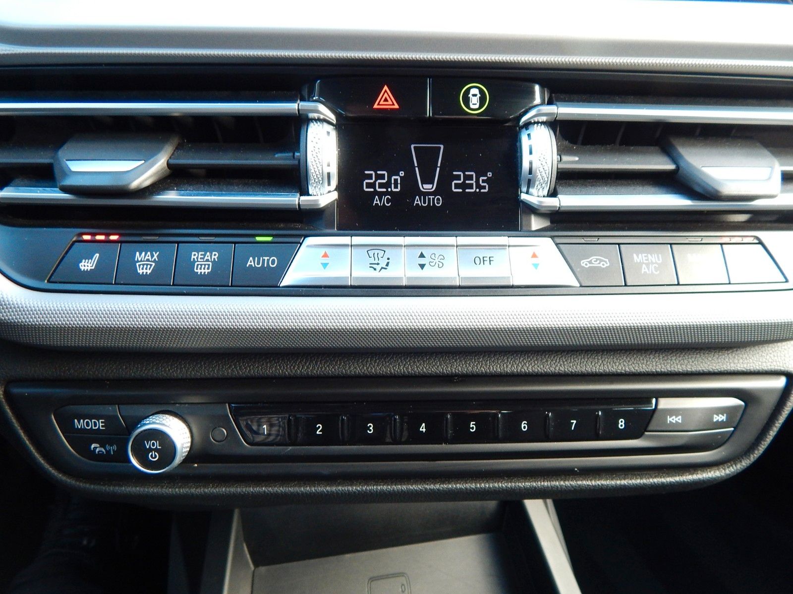 BMW 118iA Advantage - Samsaru's Car Outlet
