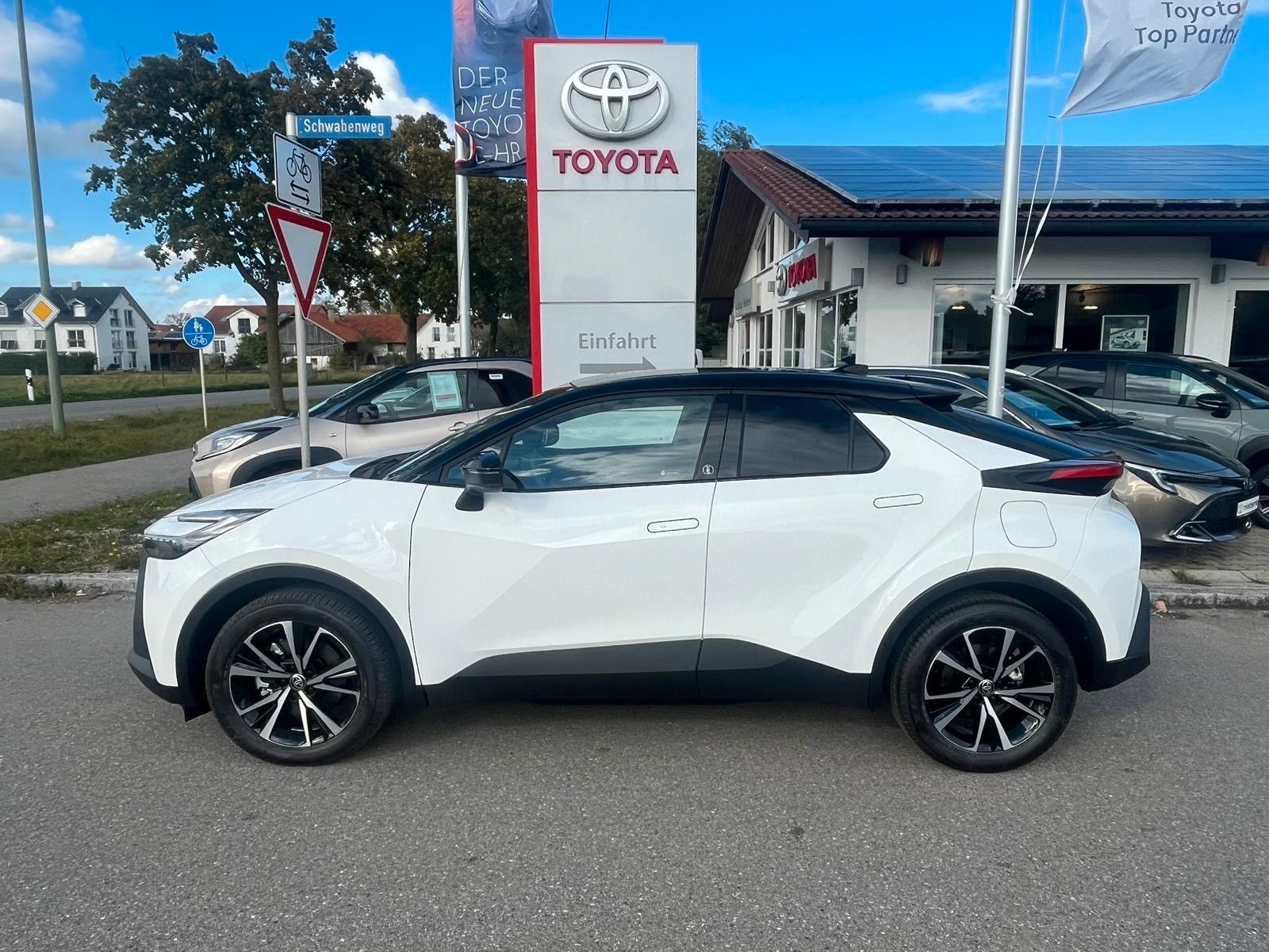 Toyota C-HR Plug-In Hybrid Teamplayer + Technik Paket