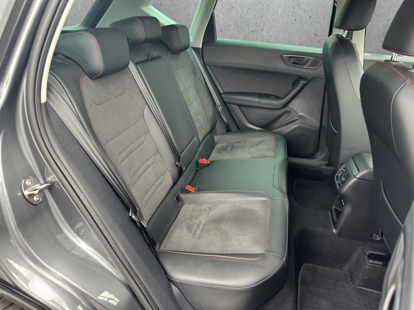 Seat Ateca  TSI FR  //5 J. Garantie /AHK/ Navi/Sitzhe