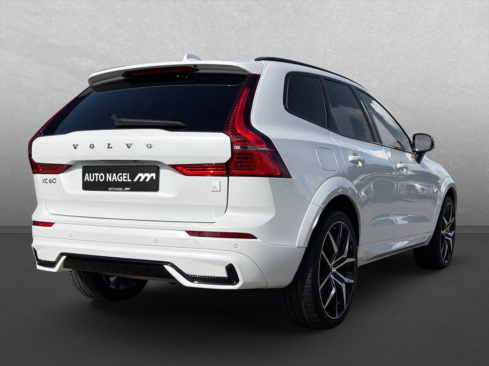 Volvo XC60 T8 AWD Polestar Engineered + Volvo Selekt