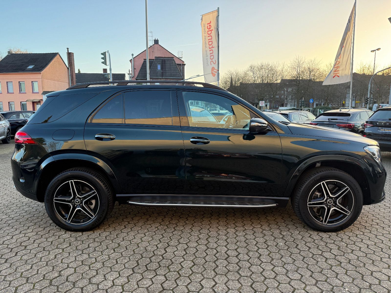 Mercedes-Benz GLE 350de 4Matic*AMG*ACC*PANO*Burmester*AHK*
