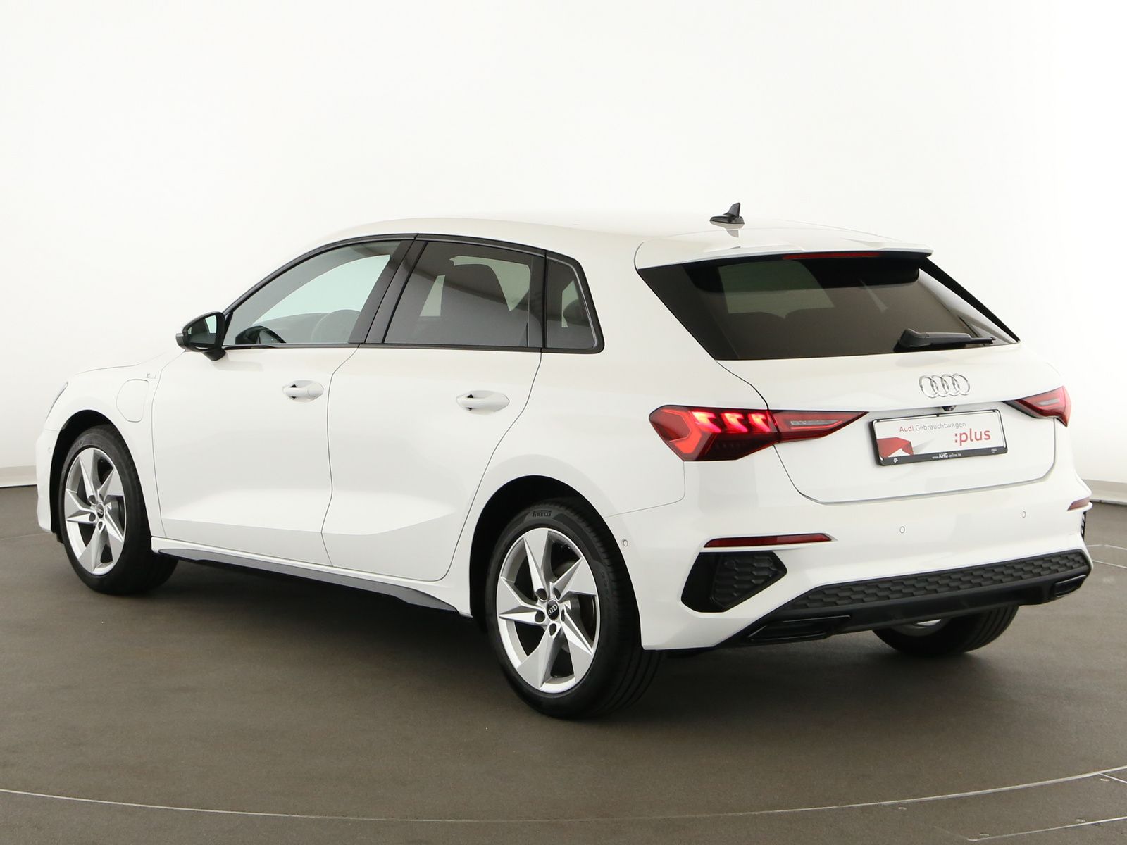 Audi A3 Sportback 40 TFSI e S line - Samsaru's Car Outlet