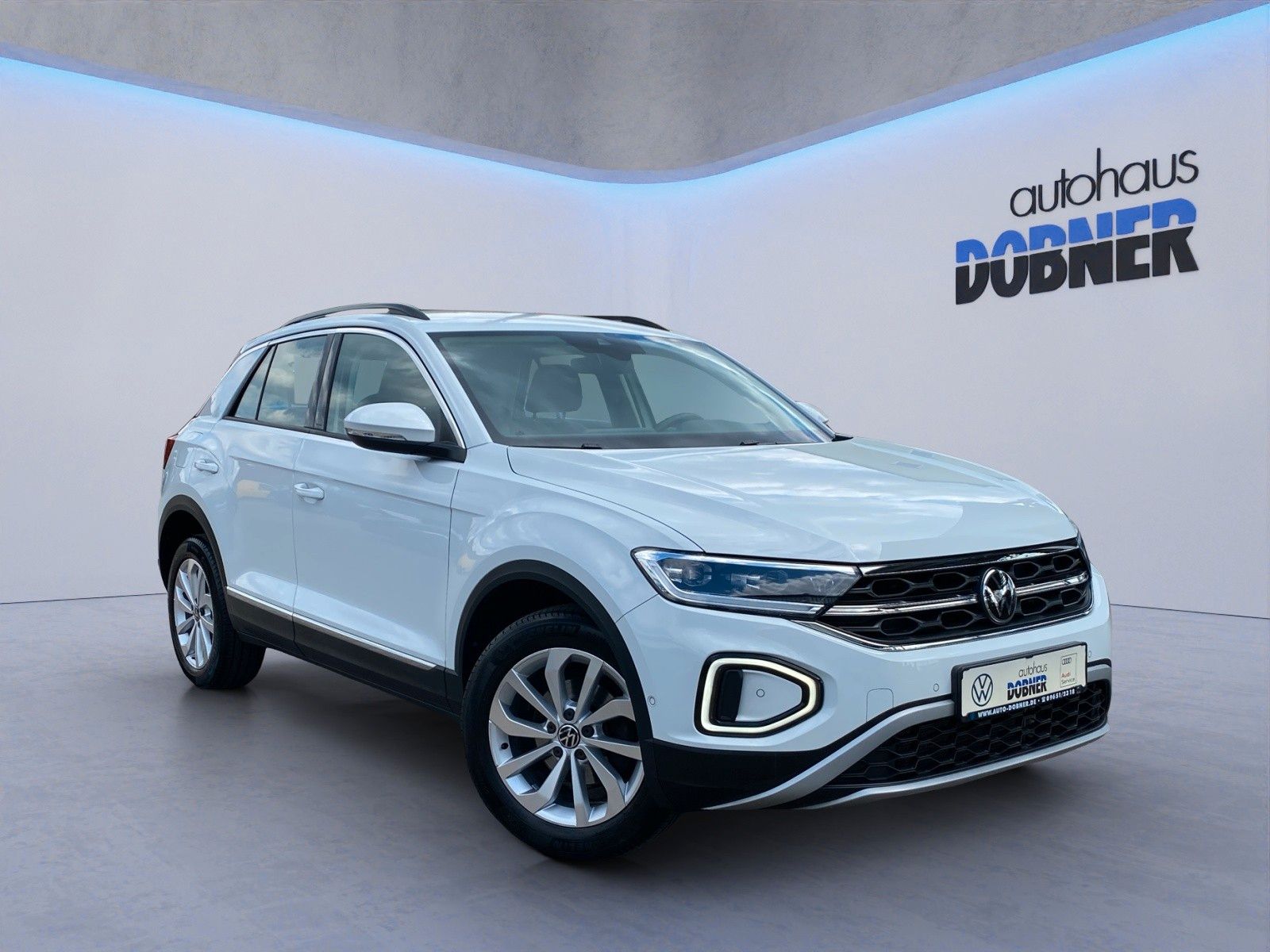 Volkswagen T-Roc 2.0 TDI STYLE - Samsaru's Car Outlet