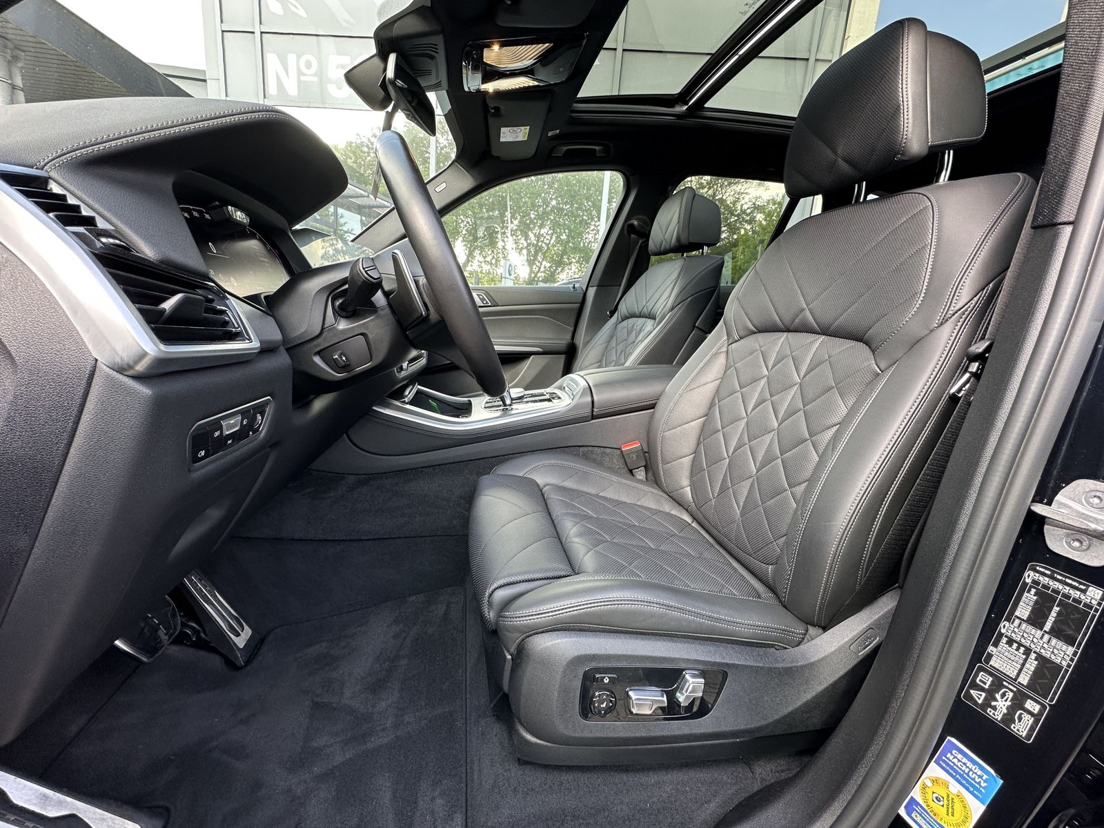 BMW X5 xDrive30d M Sport 2-Achs-Luft StHzg 7-Sitzer