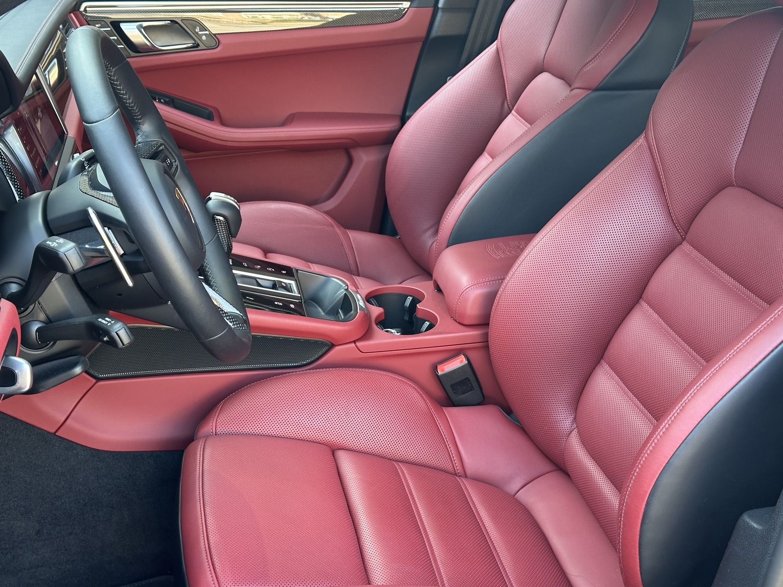 Porsche Macan T SPORTABGAS*21 EXCLUSIVE - Samsaru's Car Outlet