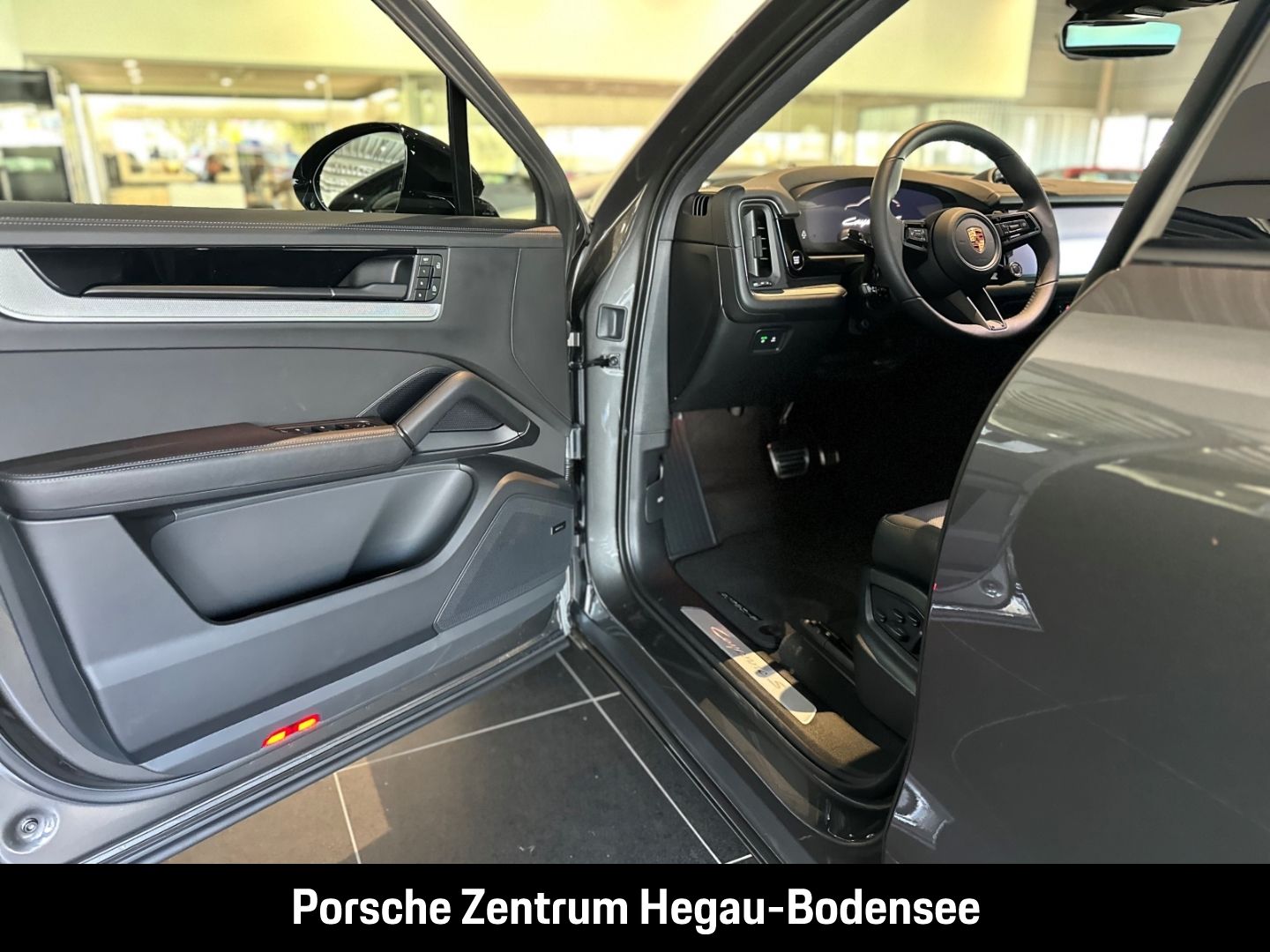 Porsche Cayenne S E-Hybrid Coupe/SportDesign/Panorama/Sp