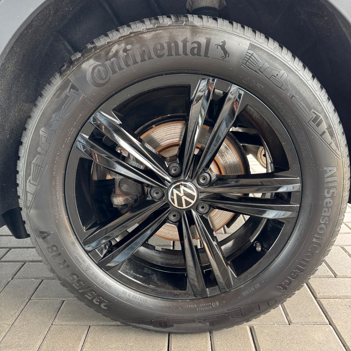 Volkswagen Tiguan Life - Samsaru's Car Outlet