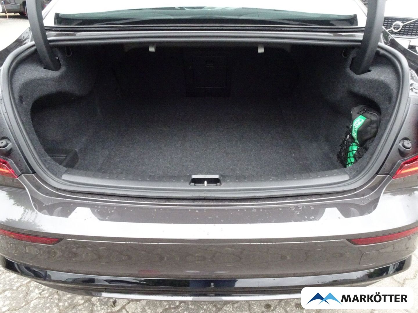 Volvo S60 T8 Recharge Plug-In Hybrid AWD Ultimate Dark