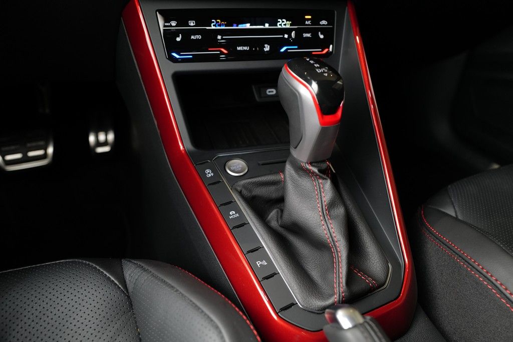 Volkswagen Polo VI 2.0TSI GTI Leder RKam DiscoverPro Keyles