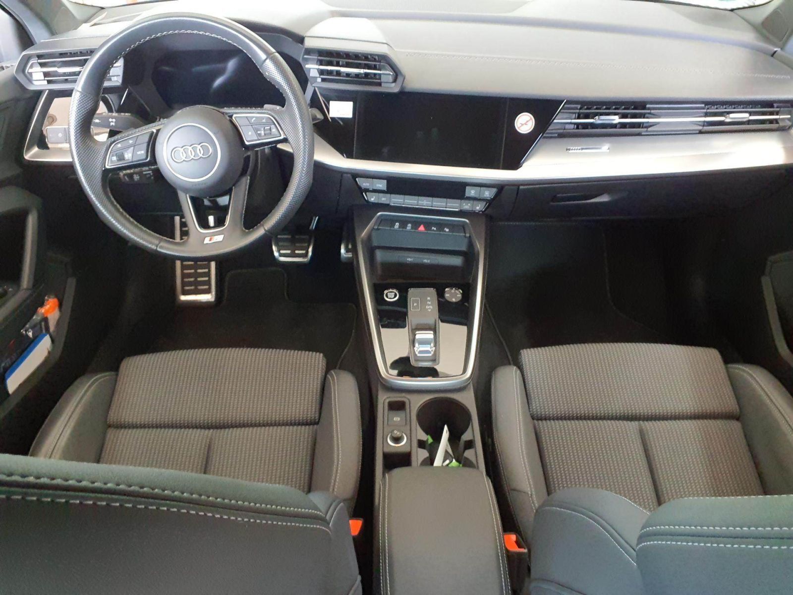 Audi A3 Sportback 30 TFSI LED Navi PDC+ Teilleder