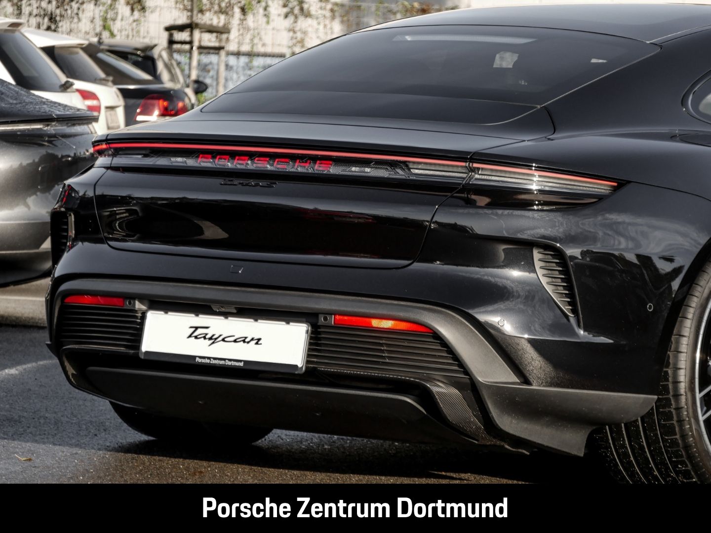 Porsche Taycan Turbo S LED-Matrix Burmester InnoDrive