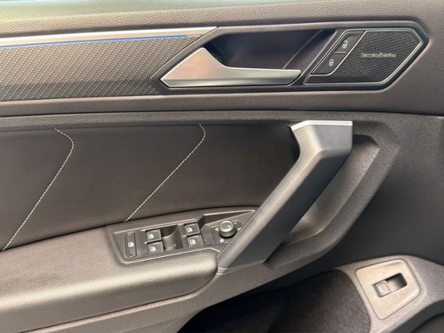 Volkswagen Tiguan 2.0TSI 4M R-Line Matrix/AHK/Pano/HK/20"