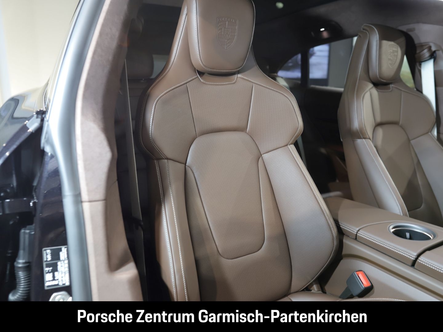 Porsche Taycan GTS Sport Turismo 360 Kamera LenkradHZG