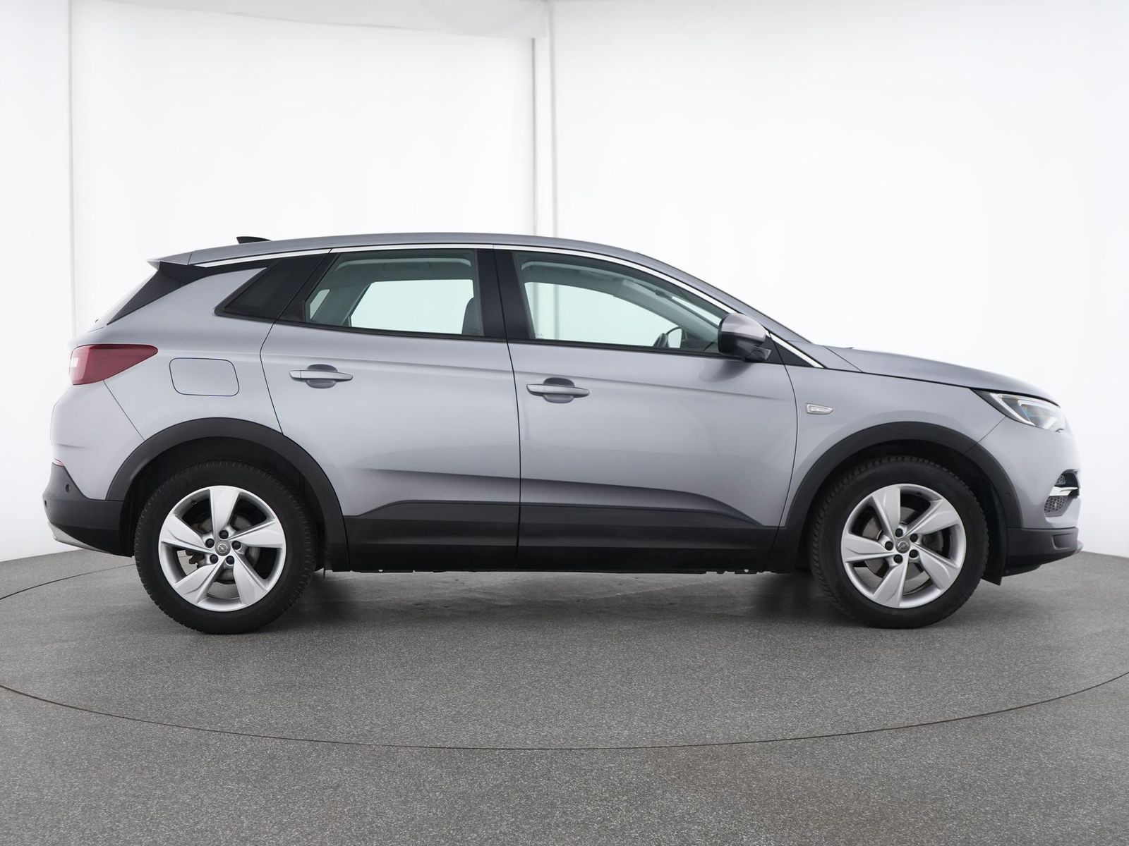 Opel Grandland X INNOVATION - Samsaru's Car Outlet