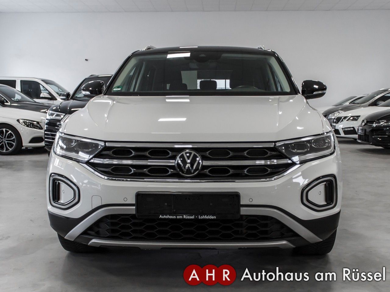 Volkswagen T-Roc Style 1.5 TFSI DSG - Samsaru's Car Outlet