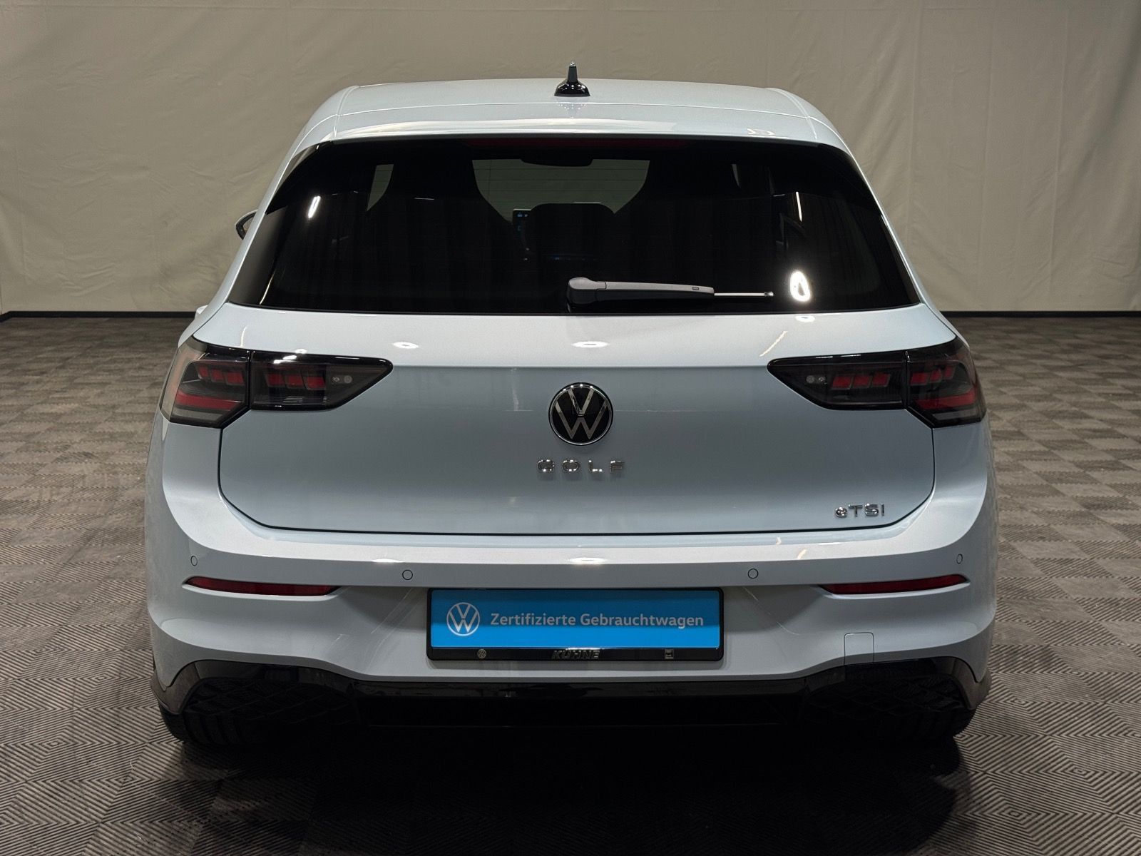 Volkswagen Golf R-Line 1.5 eTSI DSG | MATRIX NAVI PANO AHK