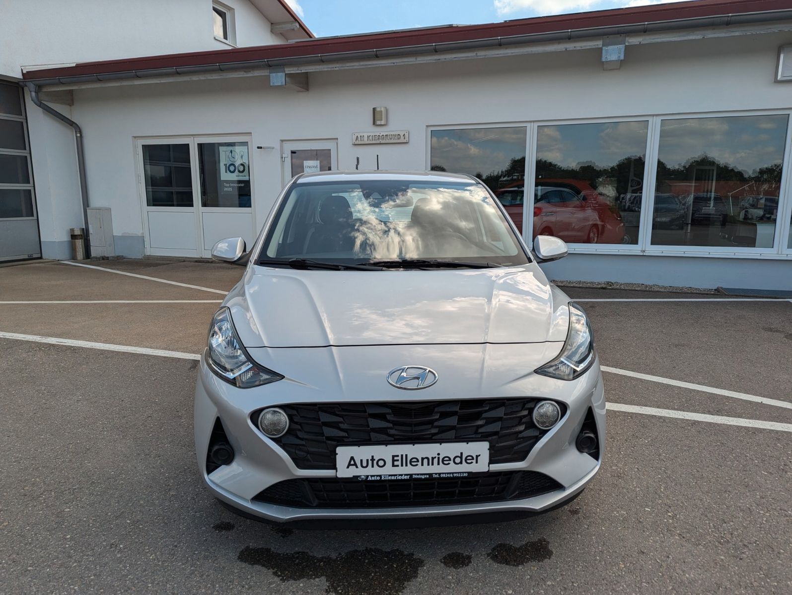 Hyundai i10 Trend - Samsaru's Car Outlet