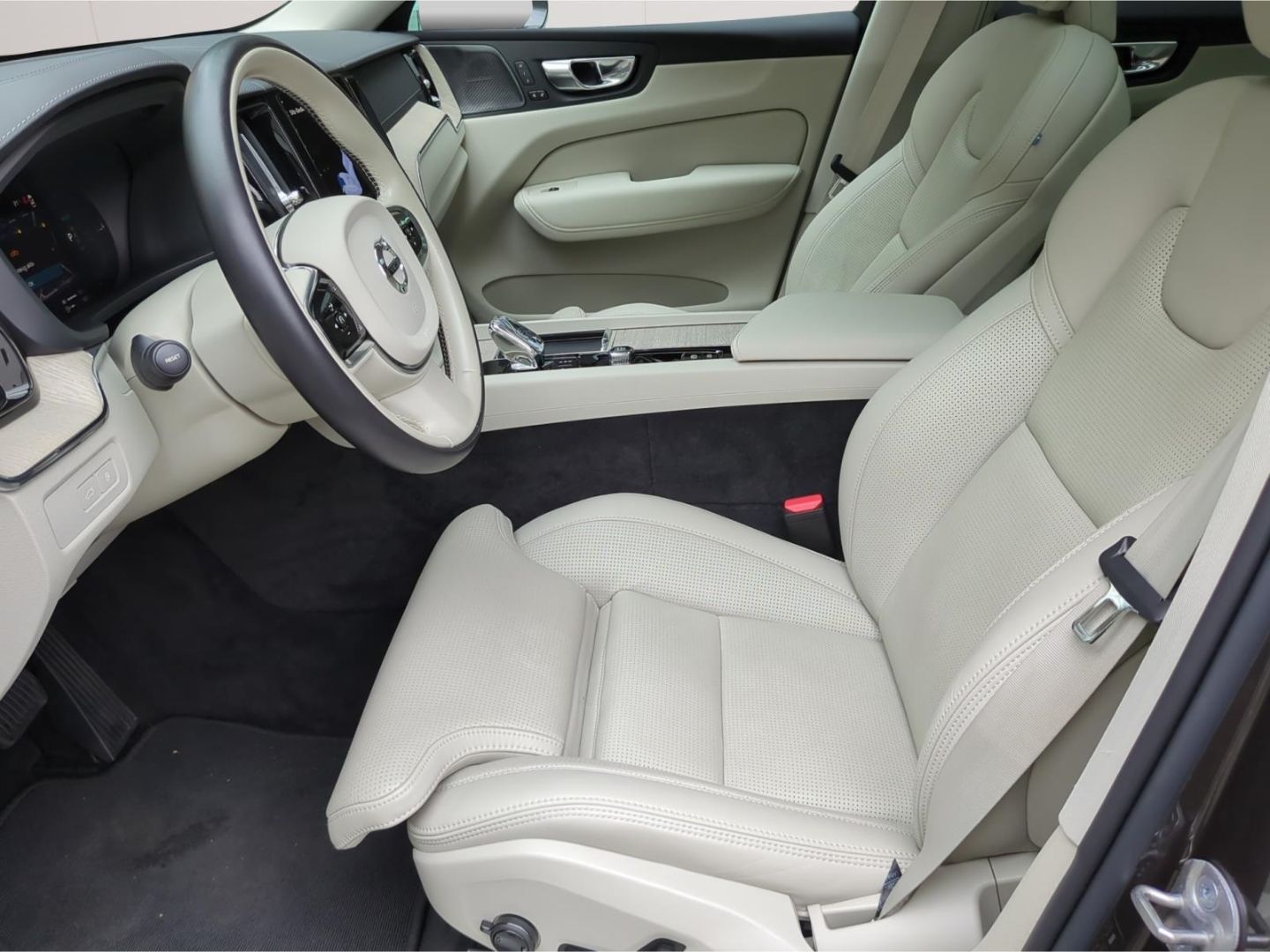 Volvo XC60 T8 Recharge Ultimate Bright *Luft*Massage*A