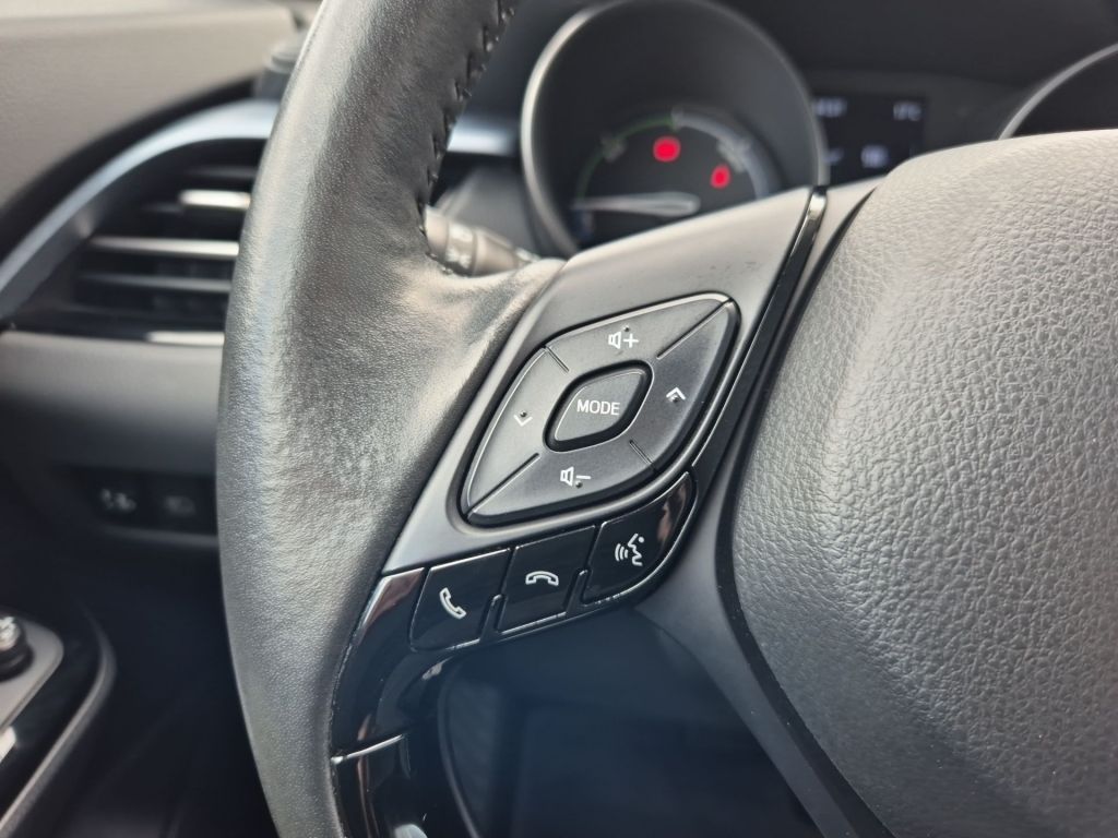 Toyota C-HR 2.0 Hybrid - Samsaru's Car Outlet