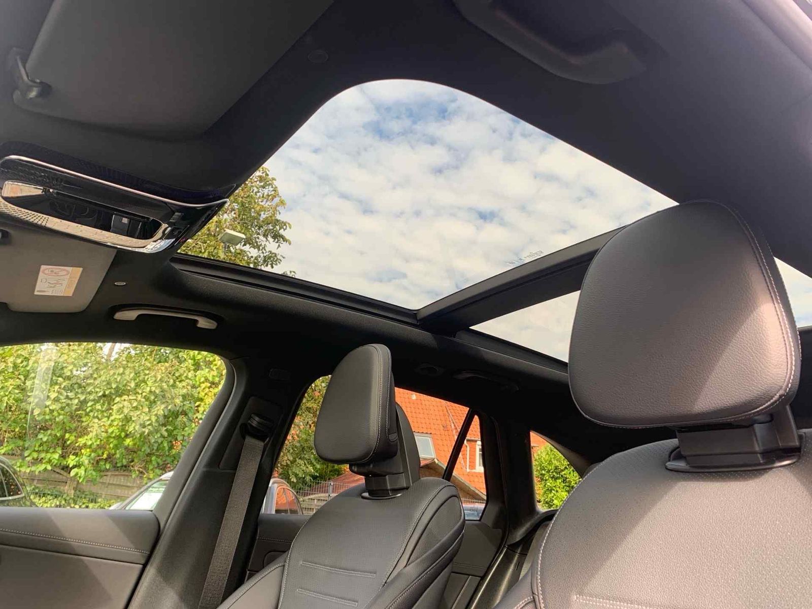 Mercedes-Benz GLC 300 de 4M AMG+MBUX+Pano+LED+AHK+Night+Kamera