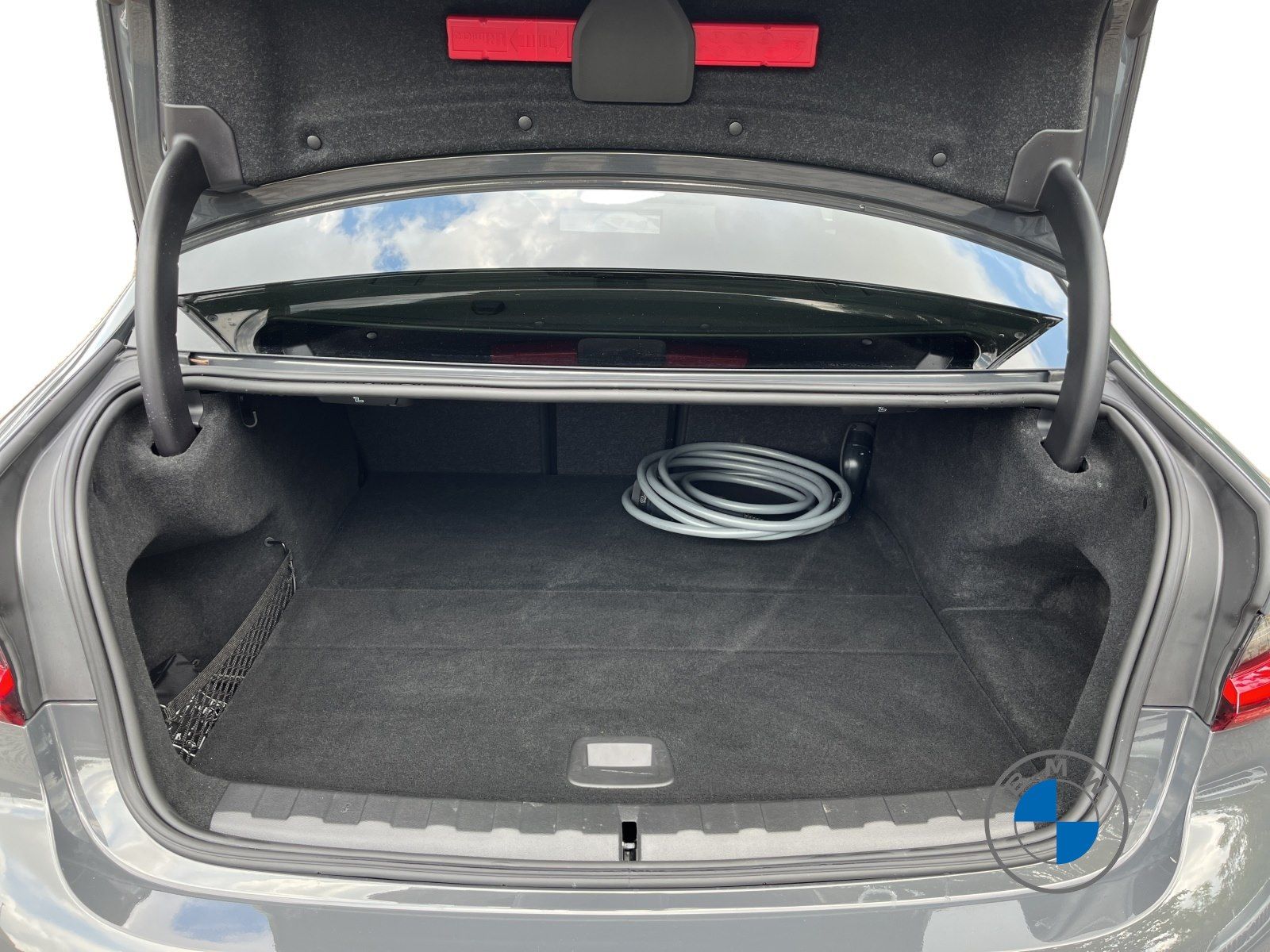BMW 330e xDrive Limousine M Sport 19" LED Ambiente