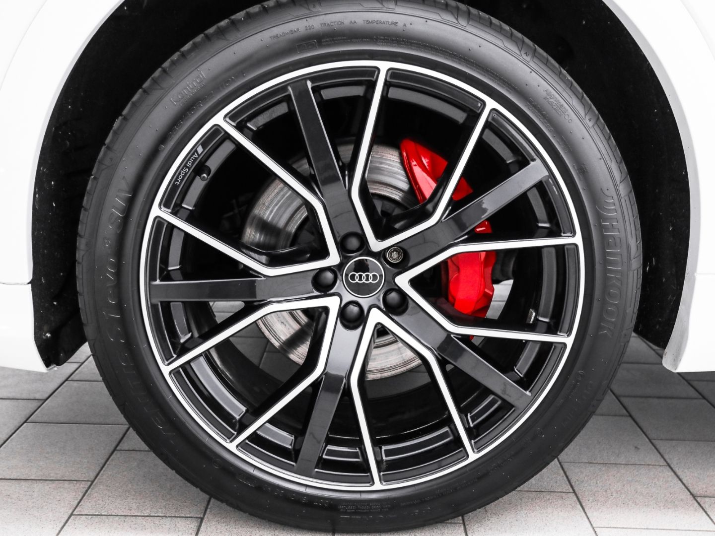 Audi Q8 50 TDI S line competition plus Pano AHK