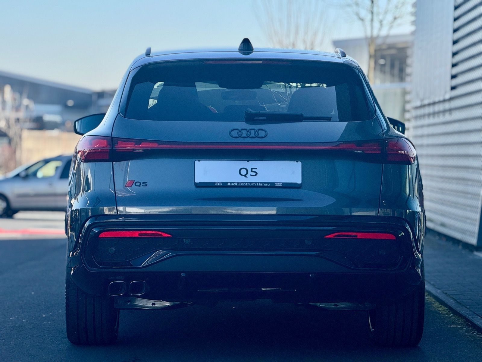 Audi Q5 TDI quattro SLINE - Samsaru's Car Outlet