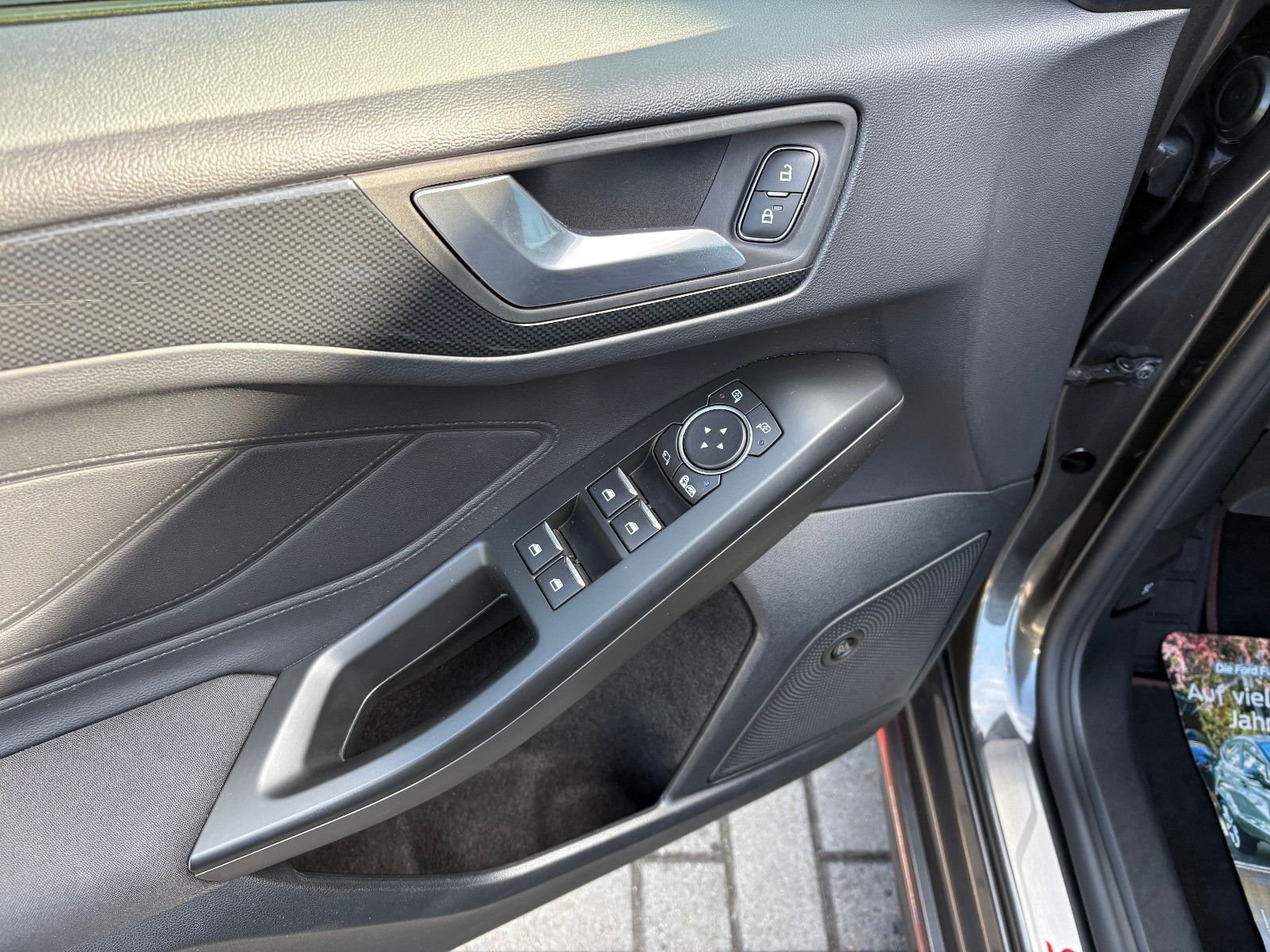 Ford Focus Turnier ST-Line X AHK NAVI LED PANO-SD EHK