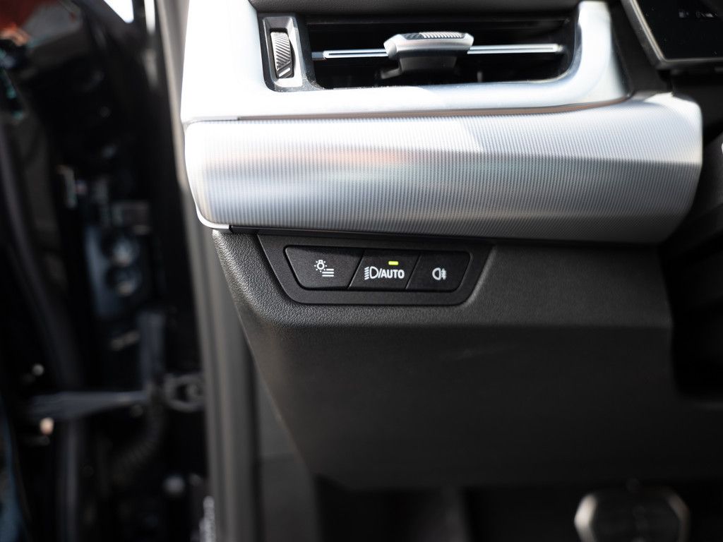 BMW X1 xDrive23i M-Sport - Samsaru's Car Outlet