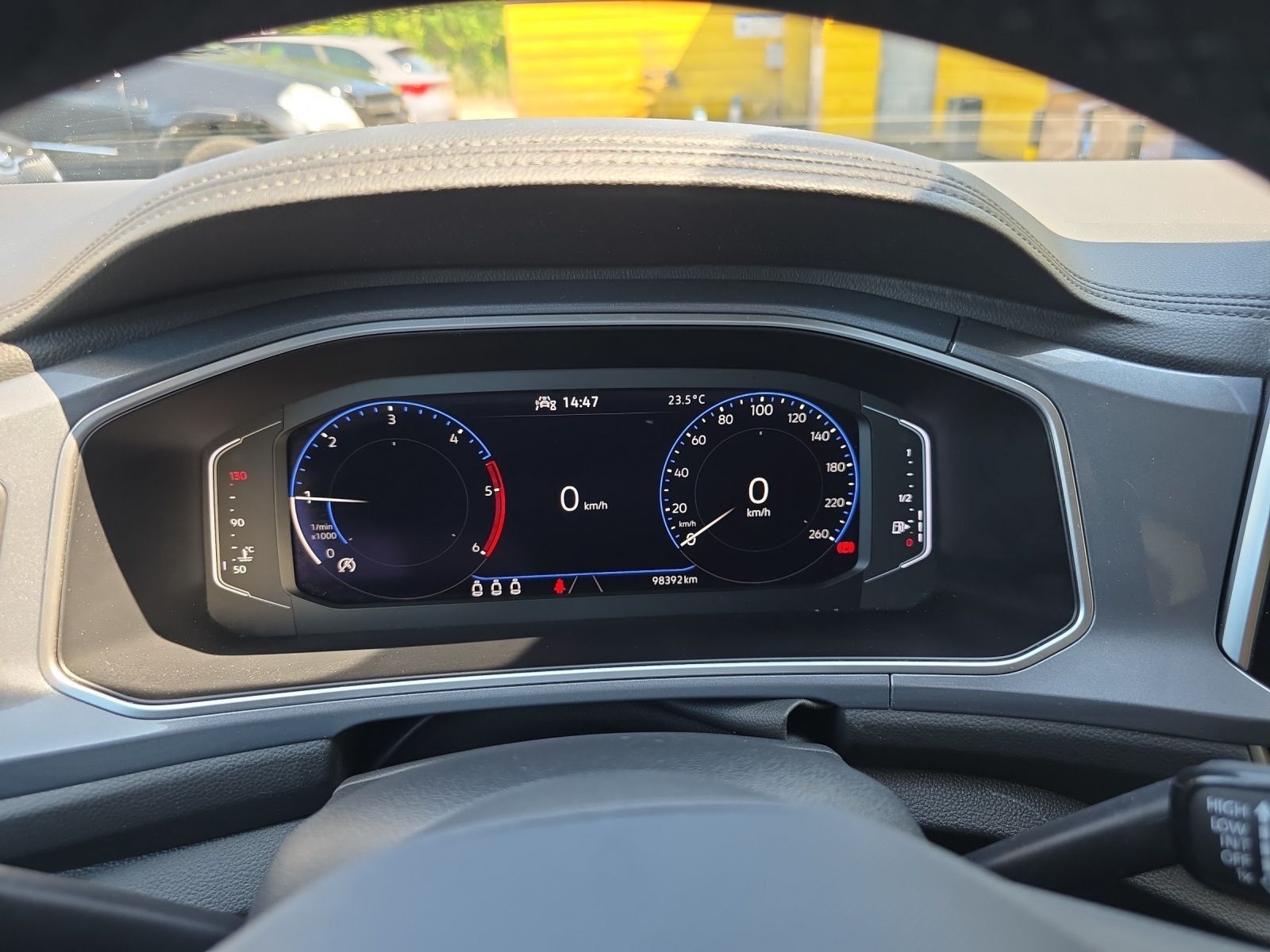 Volkswagen T-Roc 2.0 TDI Style - Samsaru's Car Outlet