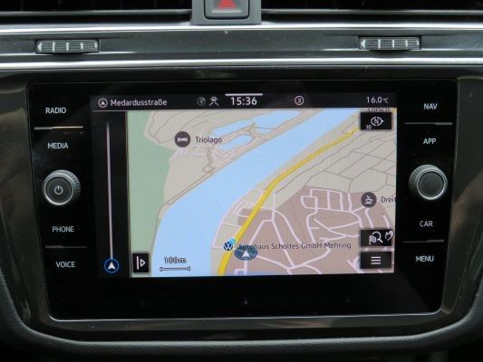 Volkswagen Tiguan Life 1.4 TSI Hybrid - Samsaru's Car Outlet