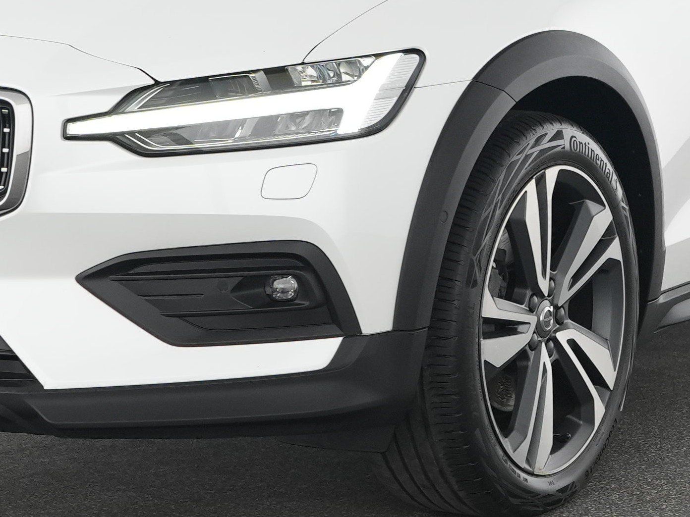 Volvo V60 CC B4 AWD Ultimate SONDERFINANZIERUG 1,99%*