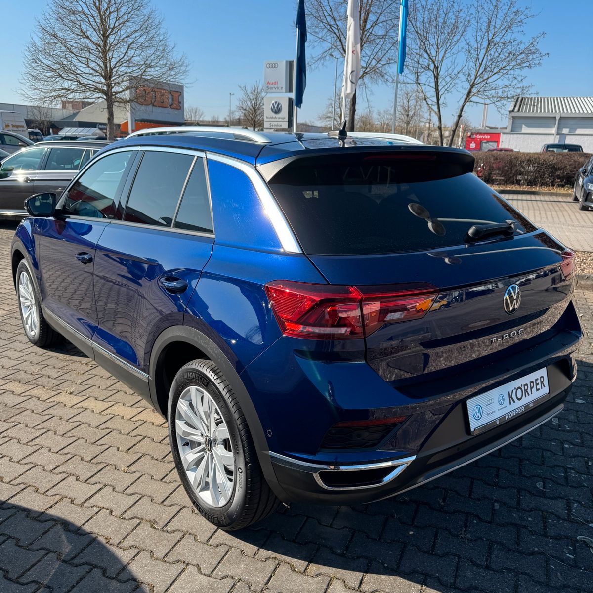 Volkswagen T-Roc Sport - Samsaru's Car Outlet