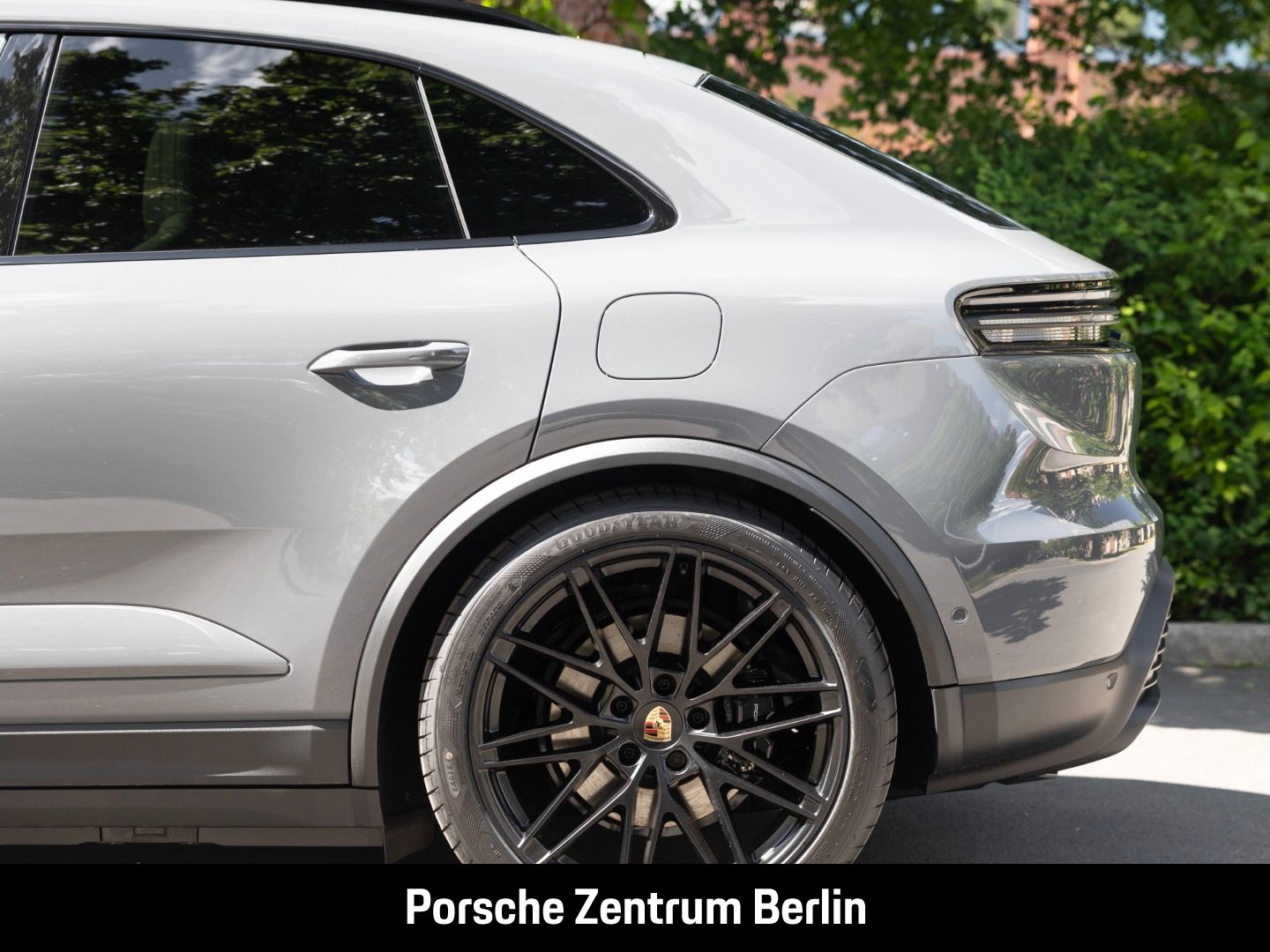 Porsche Macan 4S Burmester Rückfahrkamera Panorama LED