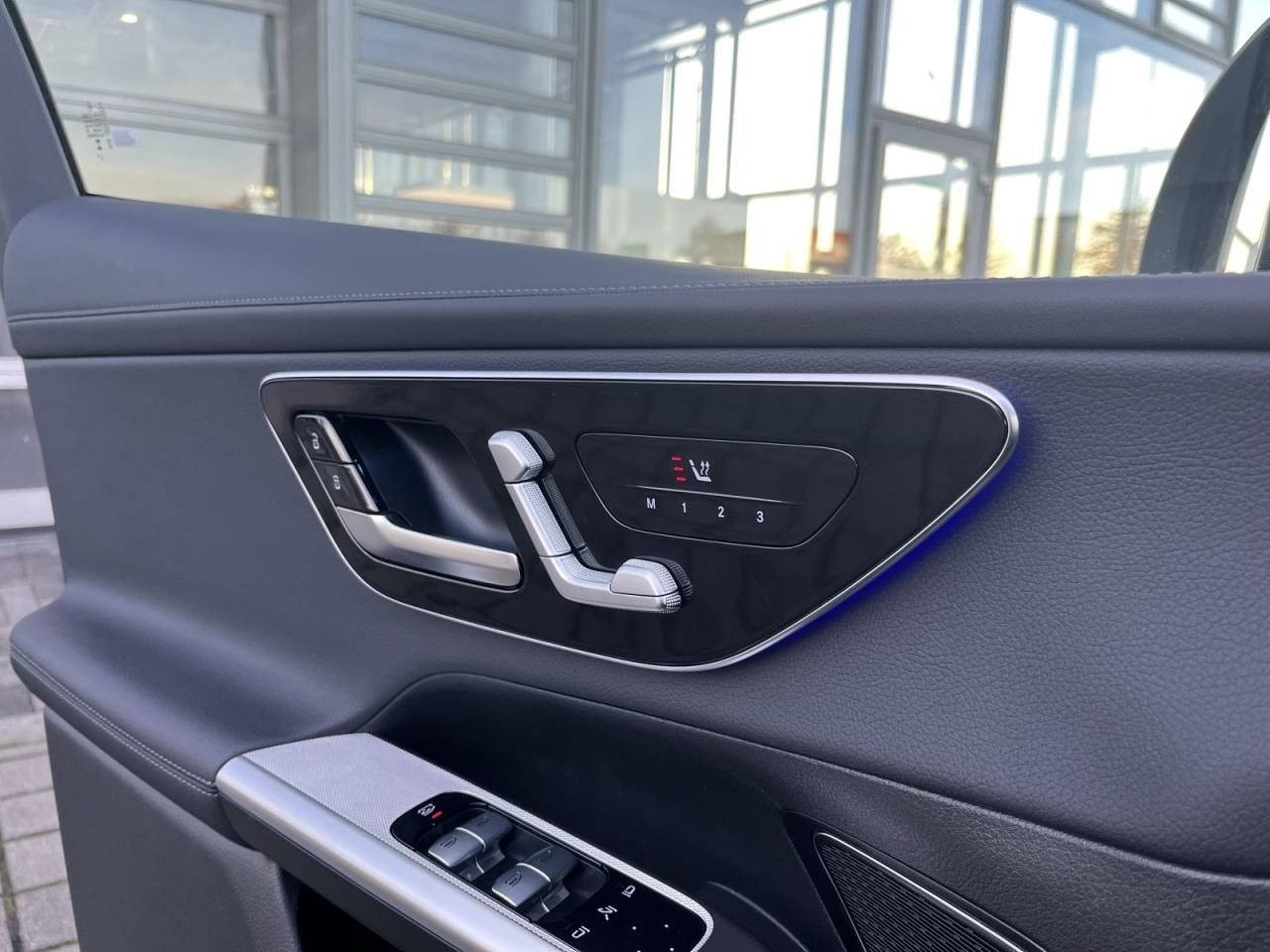 Mercedes-Benz GLC 220 d 4MATIC AMG+NIGHT+DIGI LIGHT+MEMORY+360