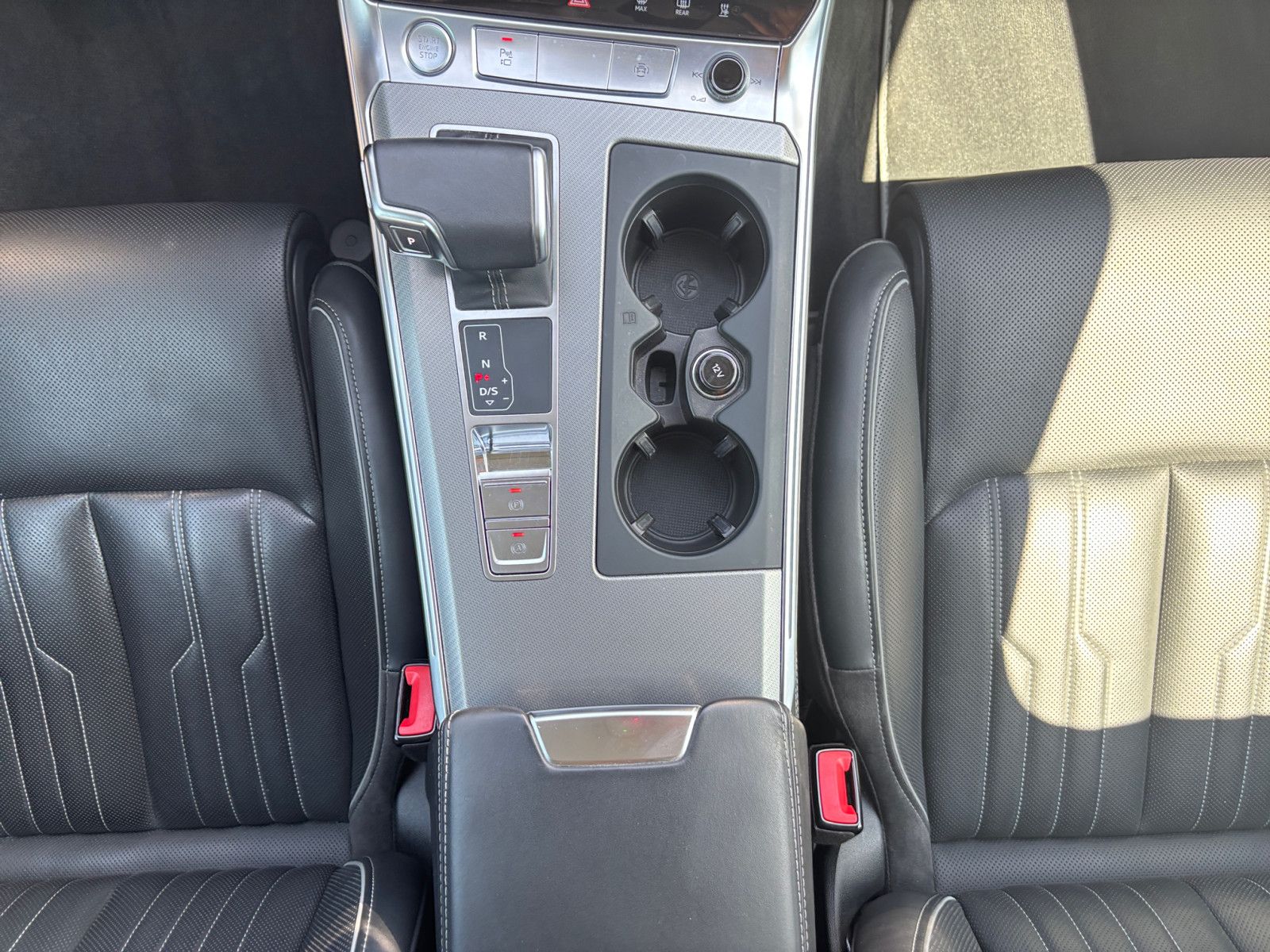 Audi A6 Avant 55TFSI qu S-trc design - Samsaru's Car Outlet