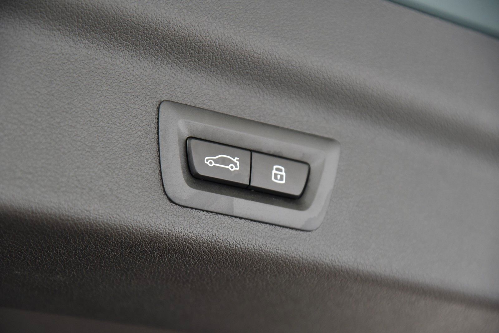 BMW X1 xDrive23d M Sportpaket - Samsaru's Car Outlet