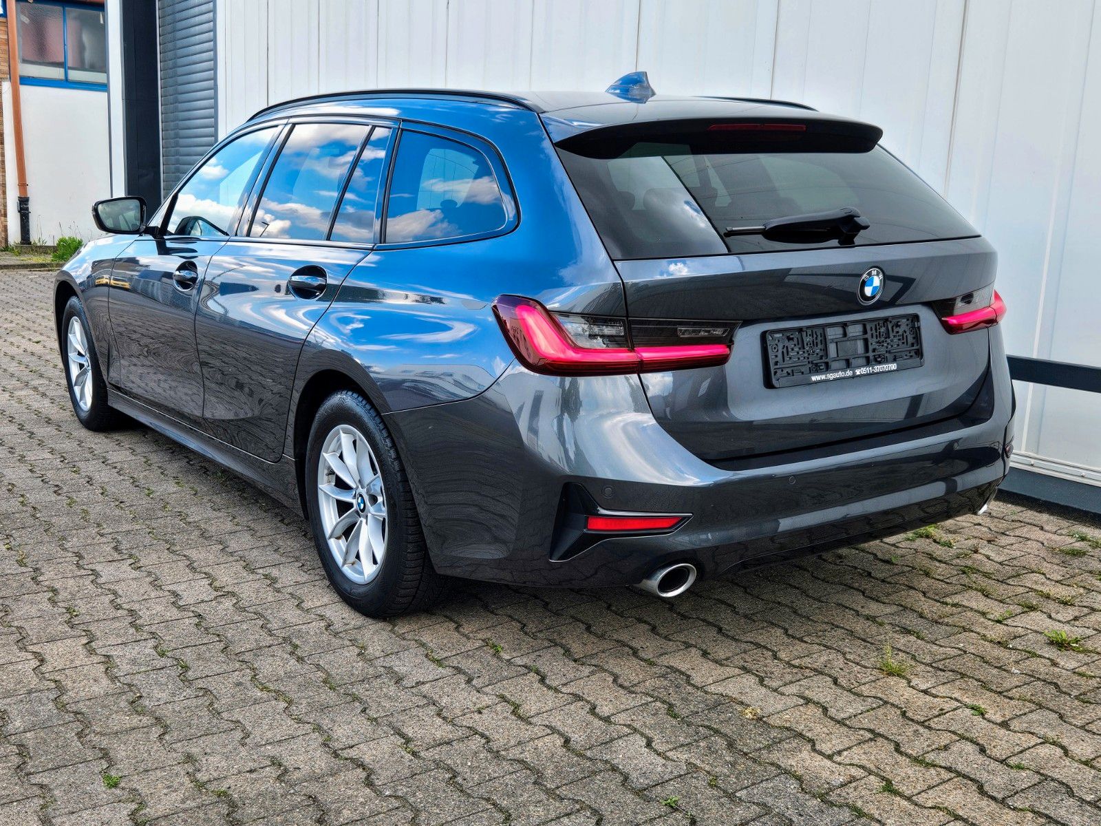 BMW 320d SPORT LINE - Samsaru's Car Outlet