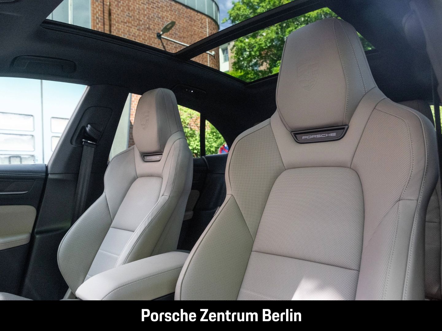 Porsche Macan 4S Burmester Rückfahrkamera Panorama LED