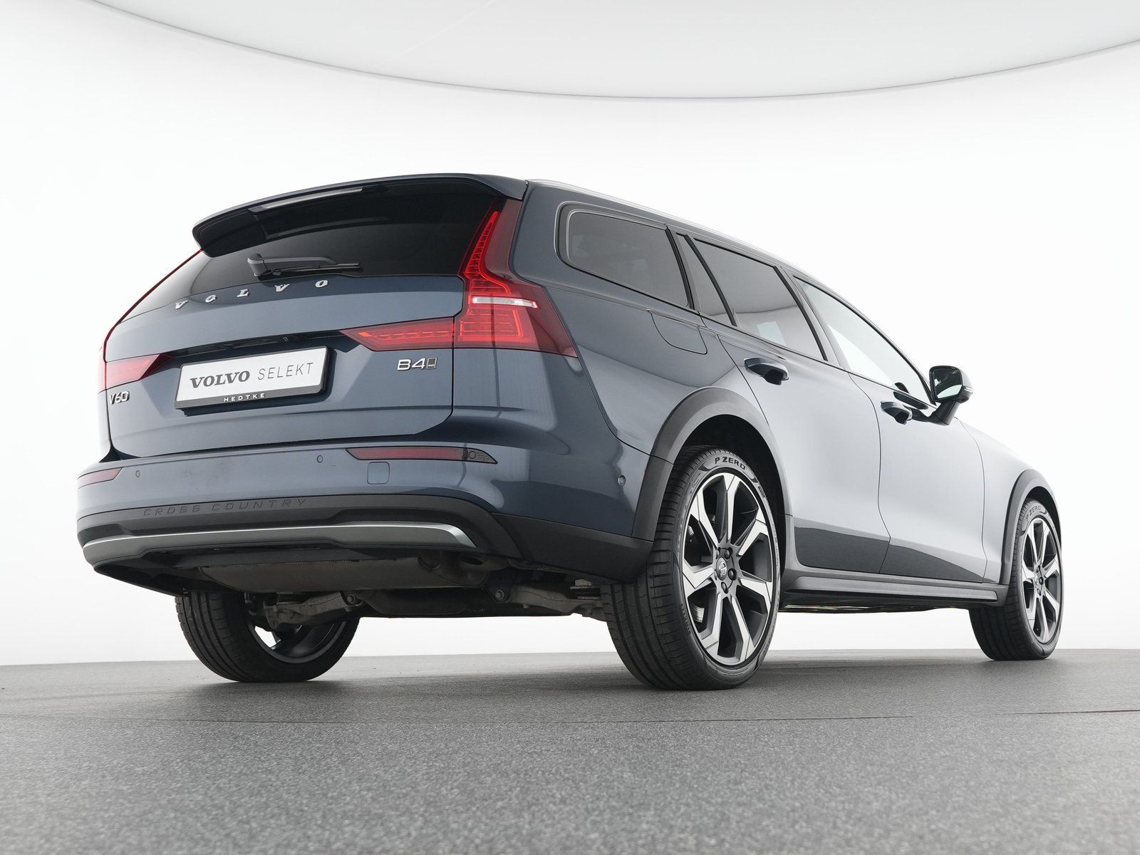 Volvo V60 CC B4 AWD Ultimate SONDERFINANZIERUNG 1,99%*