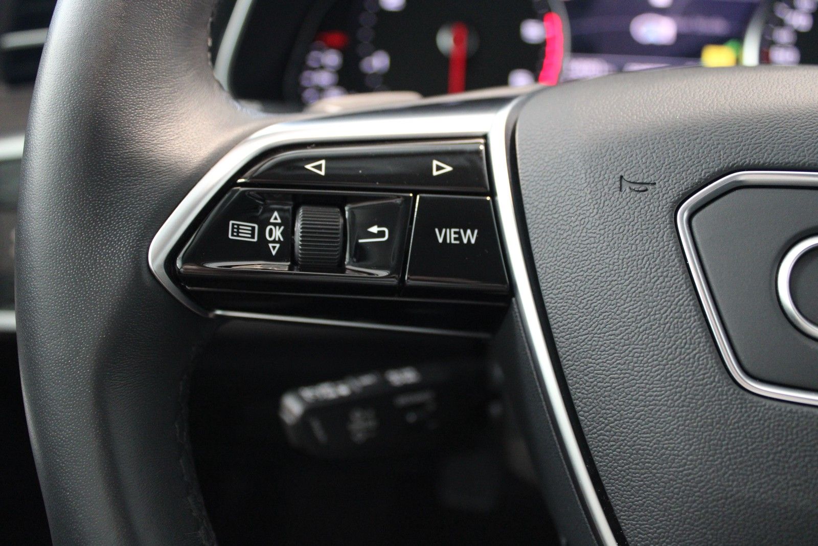 Audi A6 Avant 40 TDI quattro sport - Samsaru's Car Outlet