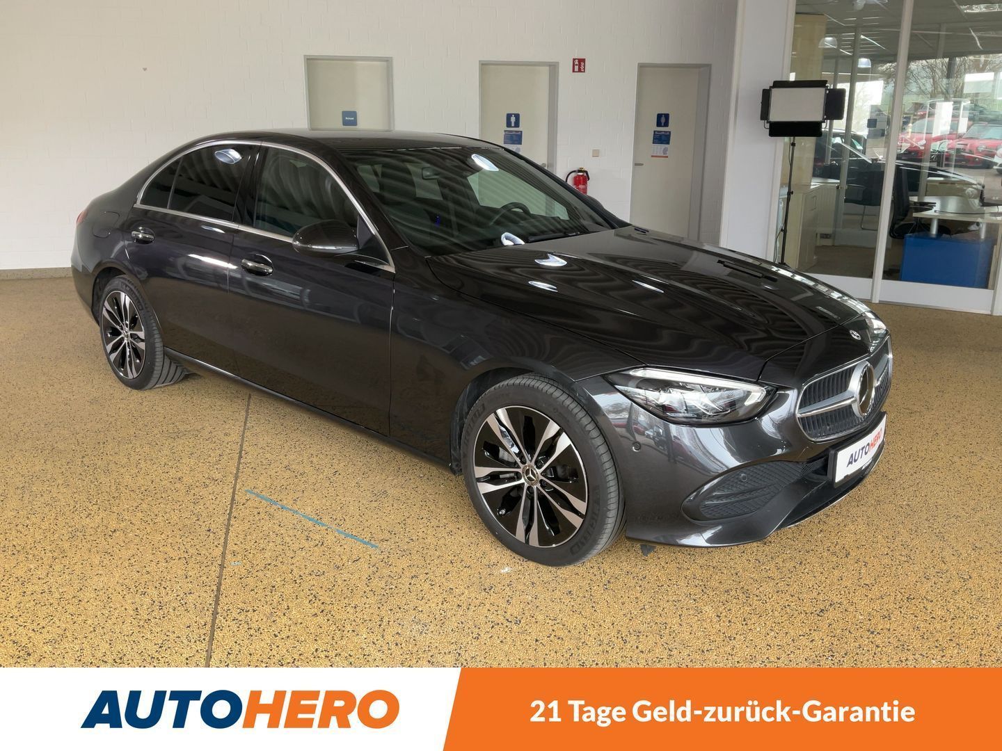 Mercedes-Benz C300e Avantgarde Aut. - Samsaru's Car Outlet