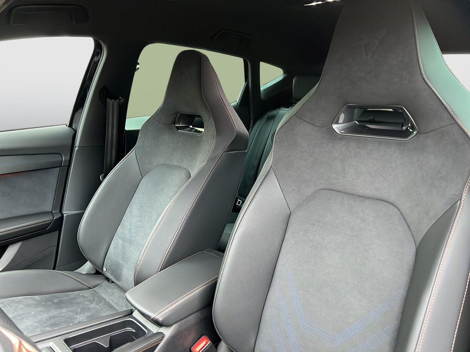 Cupra Formentor 1.5 HYBRID VZ NEUES MODELL AHK LM19