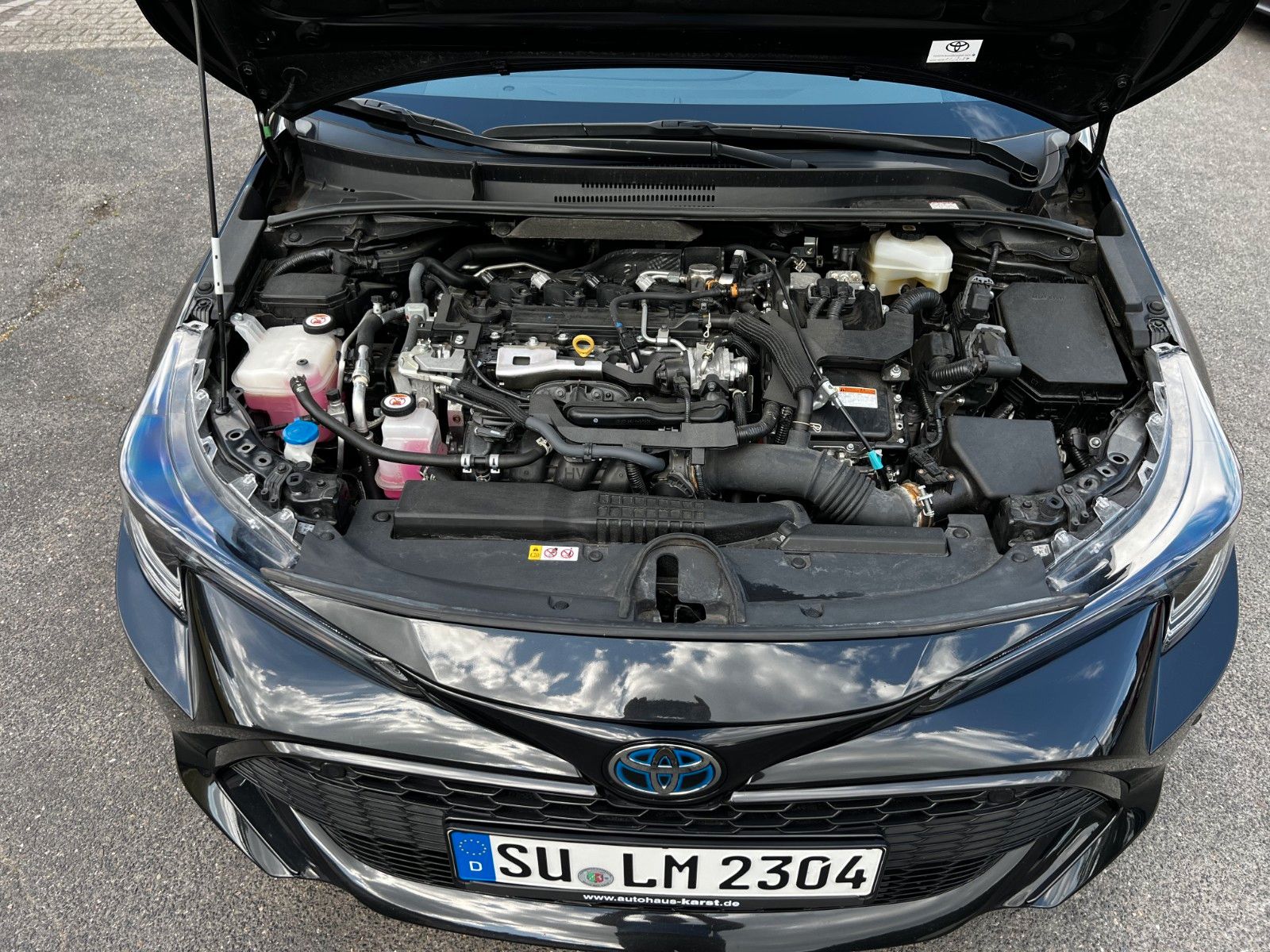 Toyota Corolla Touring Sports Hybrid Team D - Samsaru's Car Outlet