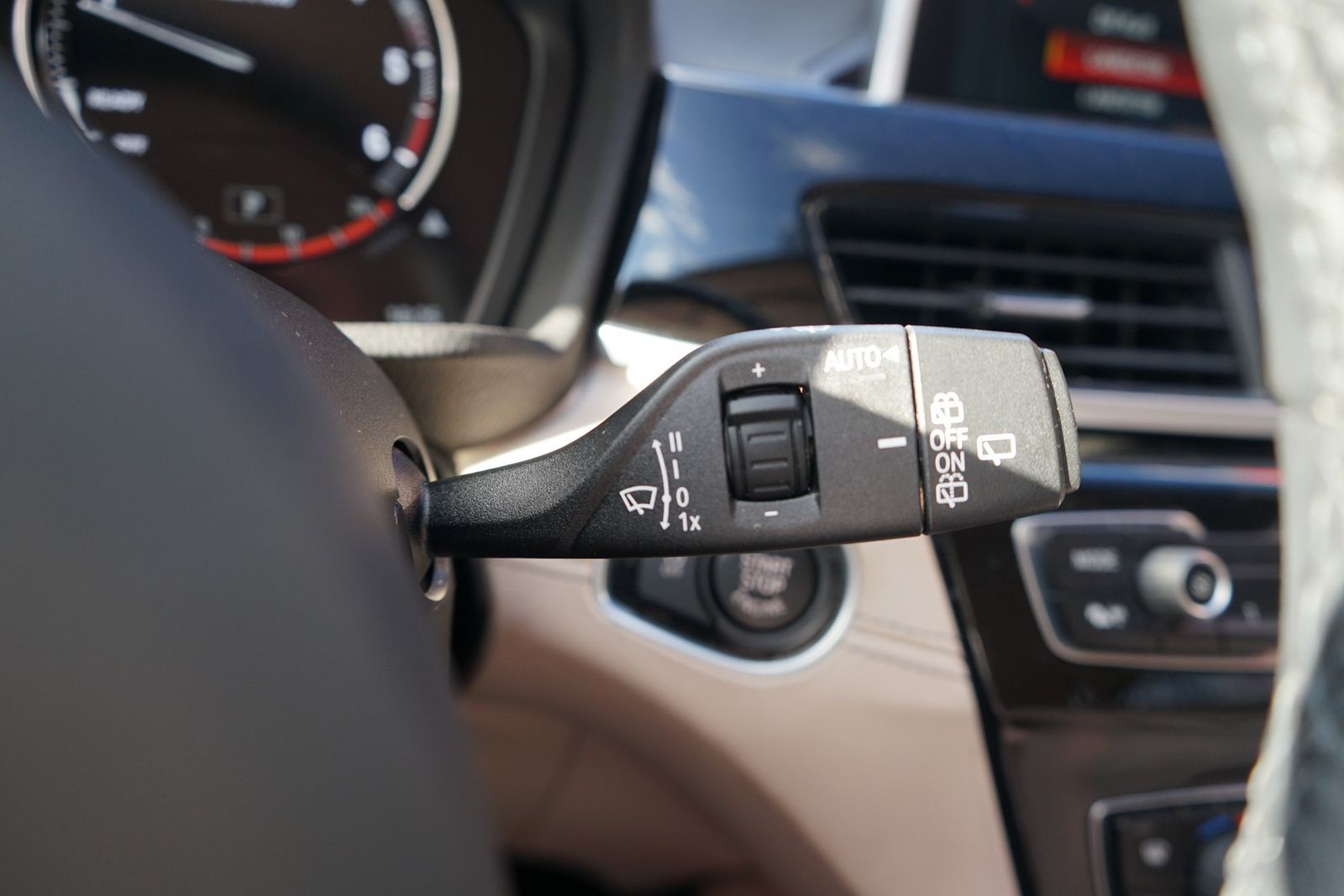 BMW X1 18d xDrive Sport Line - Samsaru's Car Outlet