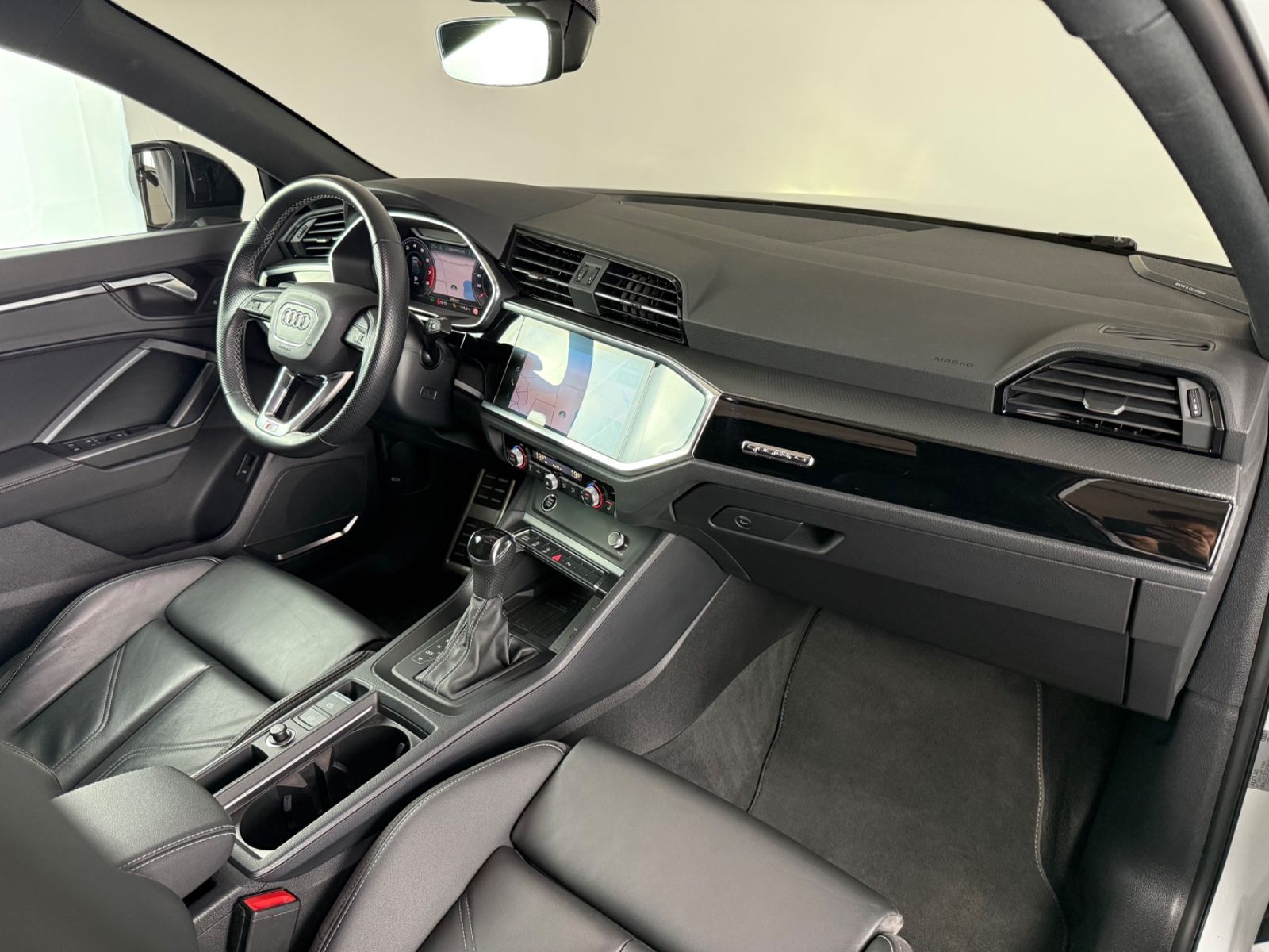Audi Q3 Sportback 45 TFSI qu S line Pano B&O AHK ACC