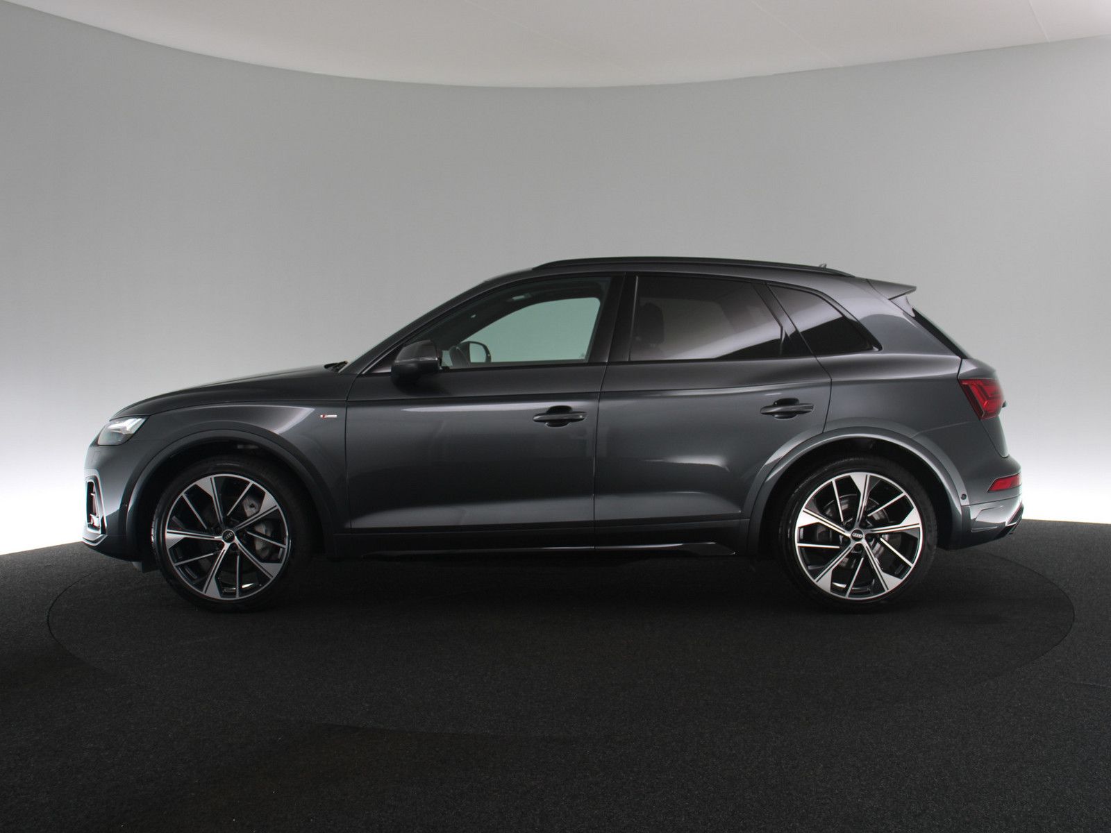 Audi Q5 50 TDI quattro S line AHK PANO 360° STANDHZ