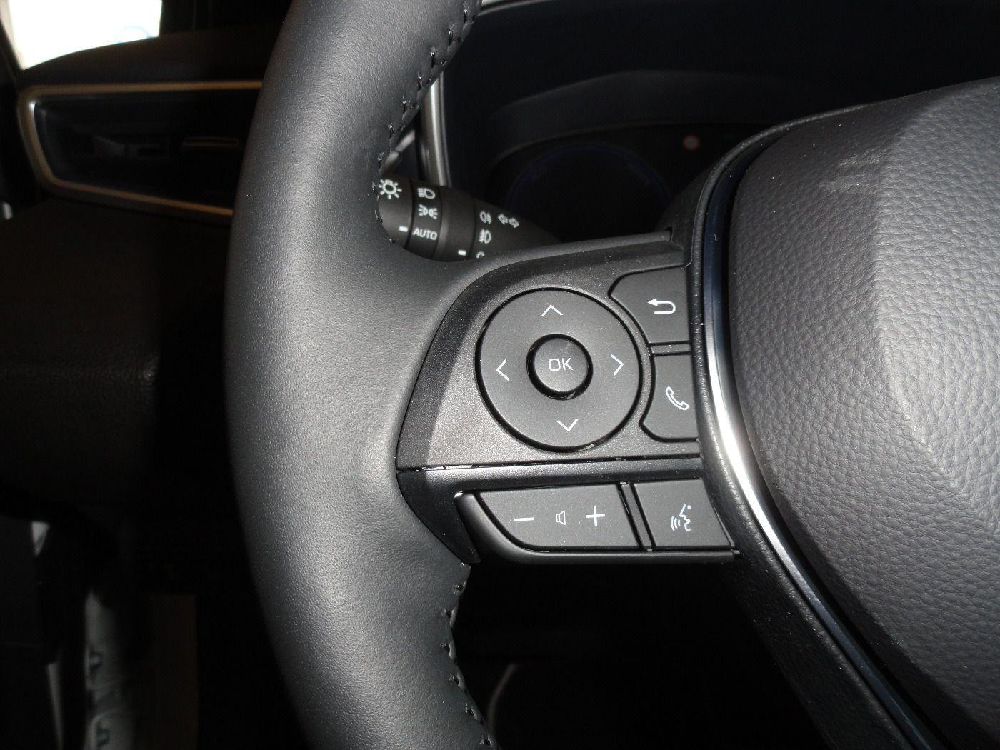 Toyota Corolla 2.0 l Hybrid TS. Teamplayer ACC+LED+Navi